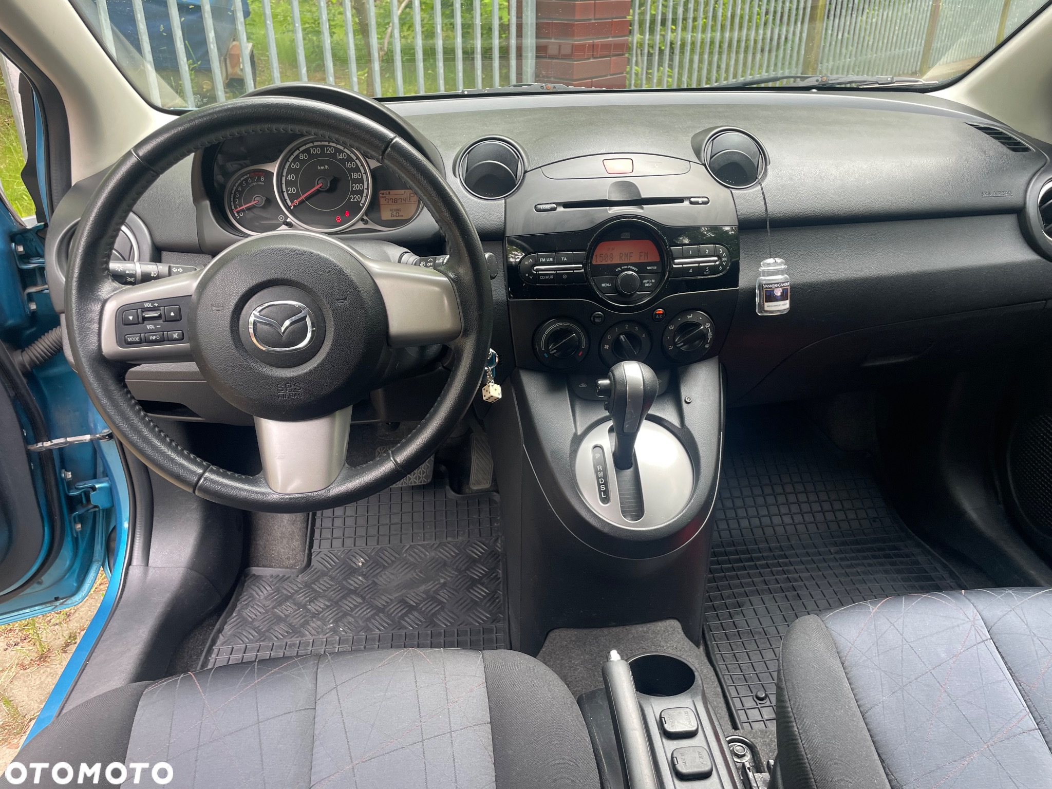 Mazda 2 1.5 Exclusive + - 22