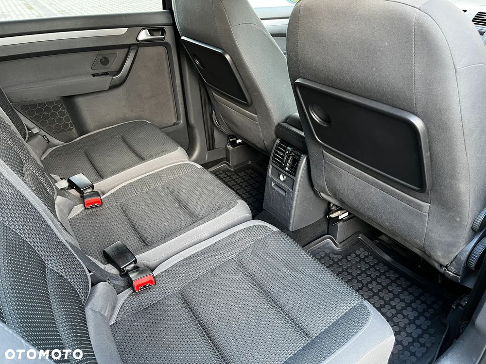 Volkswagen Touran 1.6 TDI DPF BlueMot Comfortline - 15