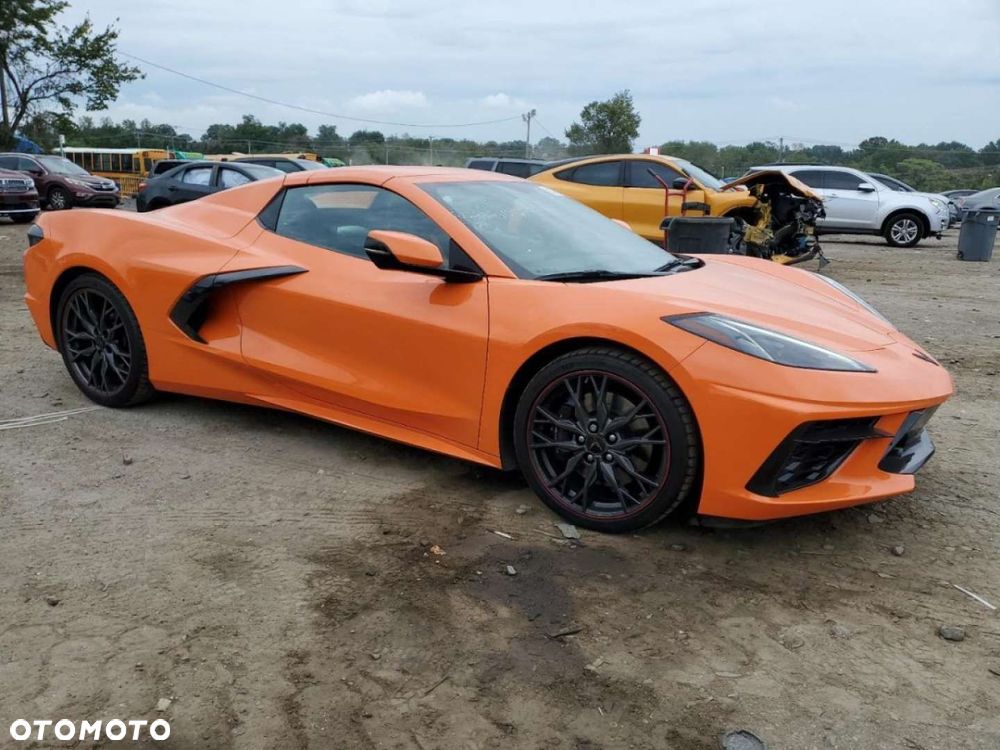 Chevrolet Corvette - 3