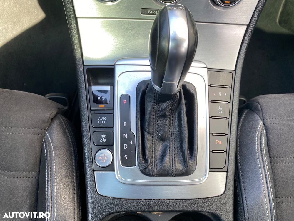 Volkswagen Passat CC - 18