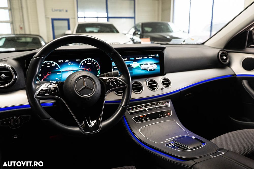 Mercedes-Benz E 300 9G-TRONIC AMG Line - 29