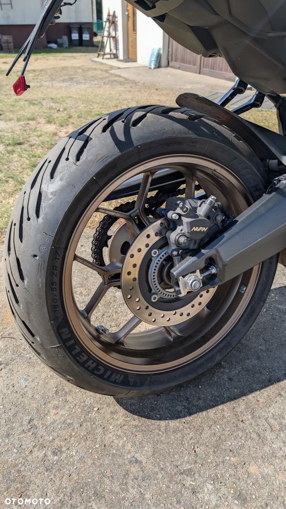 Honda CB - 11