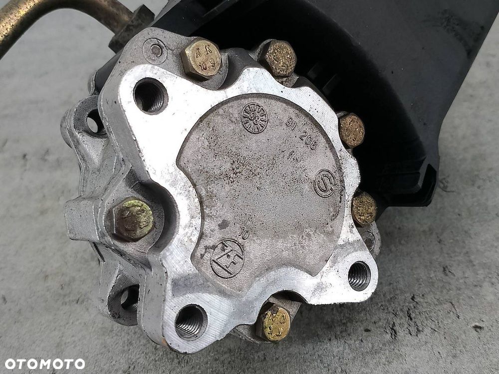 POMPA WSPOMAGANIA BMW E46 2.0 D 320d - 4