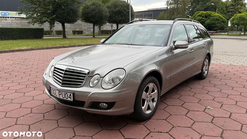 Mercedes-Benz E-Class 2008 photo 3
