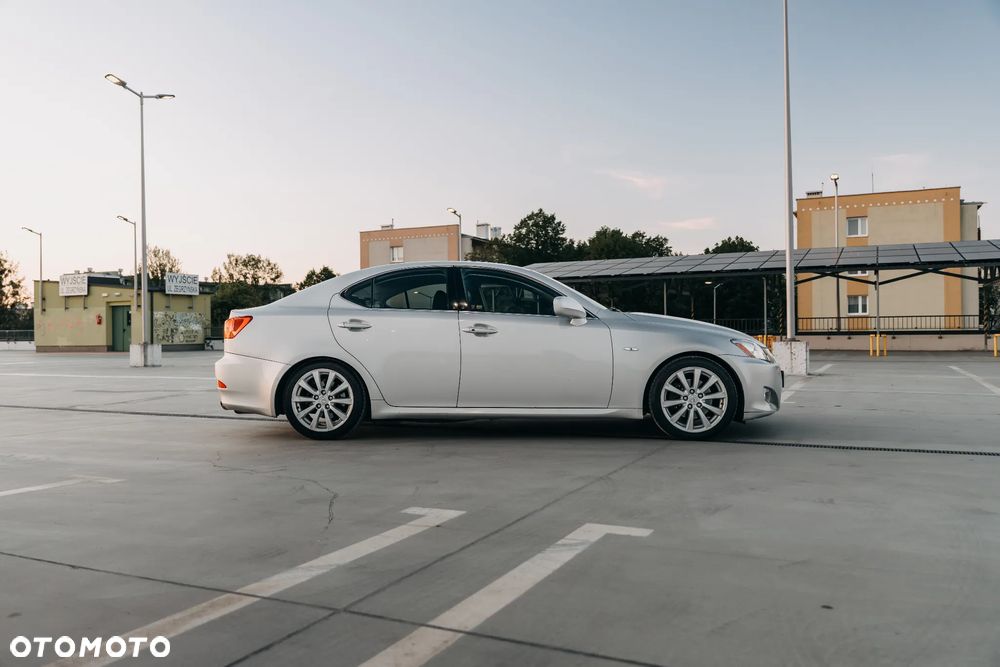 Lexus IS 250 Elegance - 14