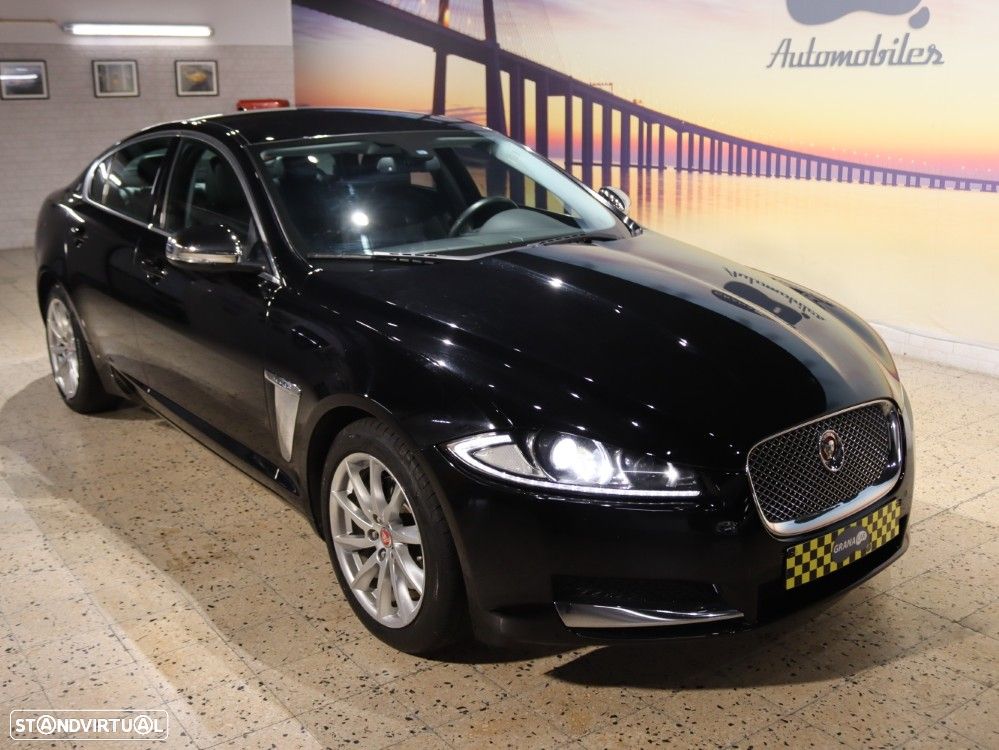 Jaguar XF 2.2 D Premium Luxury - 39