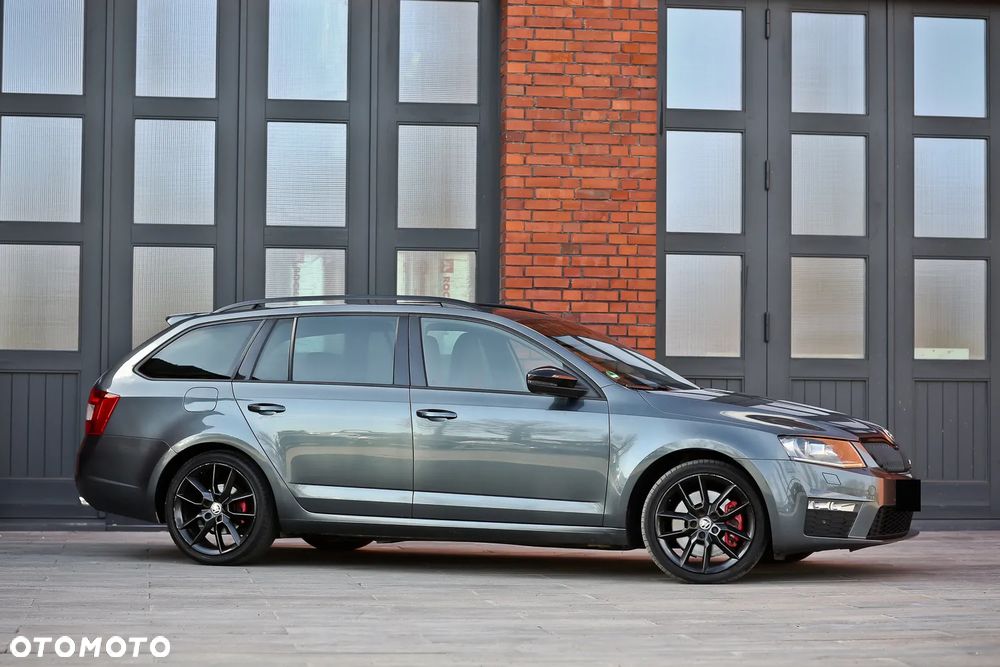 Skoda Octavia 2.0 TDI DSG RS - 3