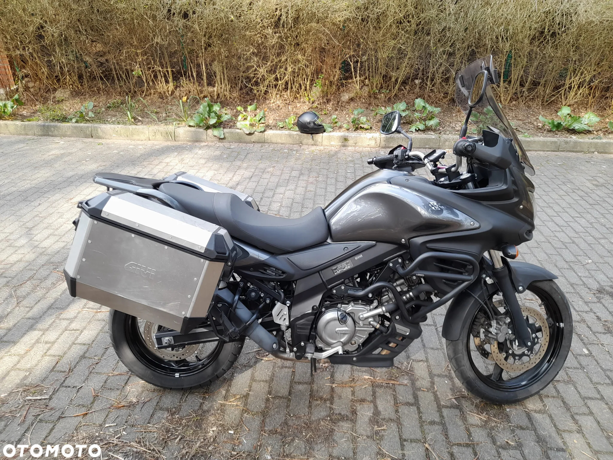 Suzuki DL - 15