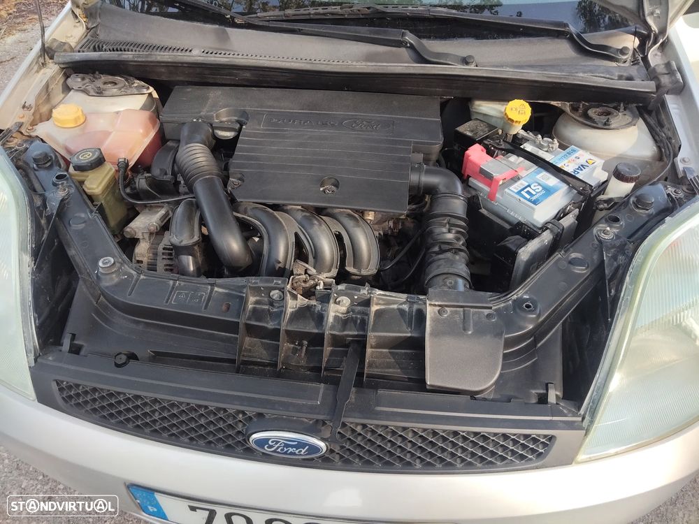 Ford Fiesta 1.4 Trend Durashift EST - 24