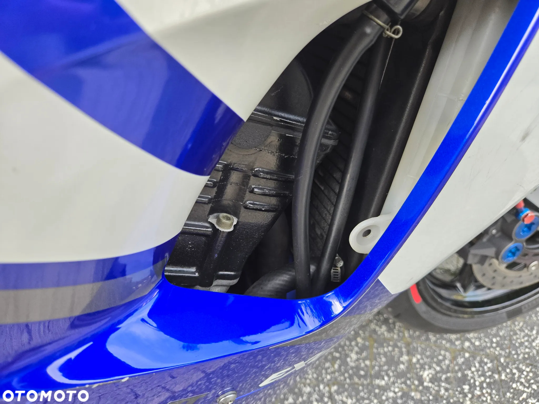 Yamaha R1 - 28
