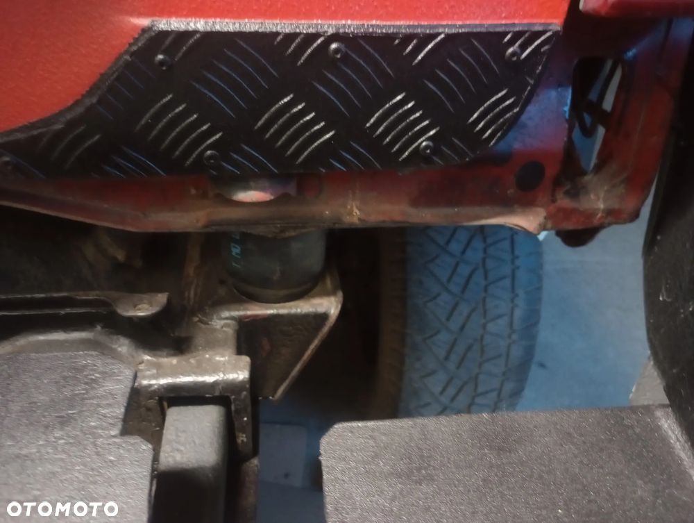 Suzuki Grand Vitara 2.5 V6 - 16