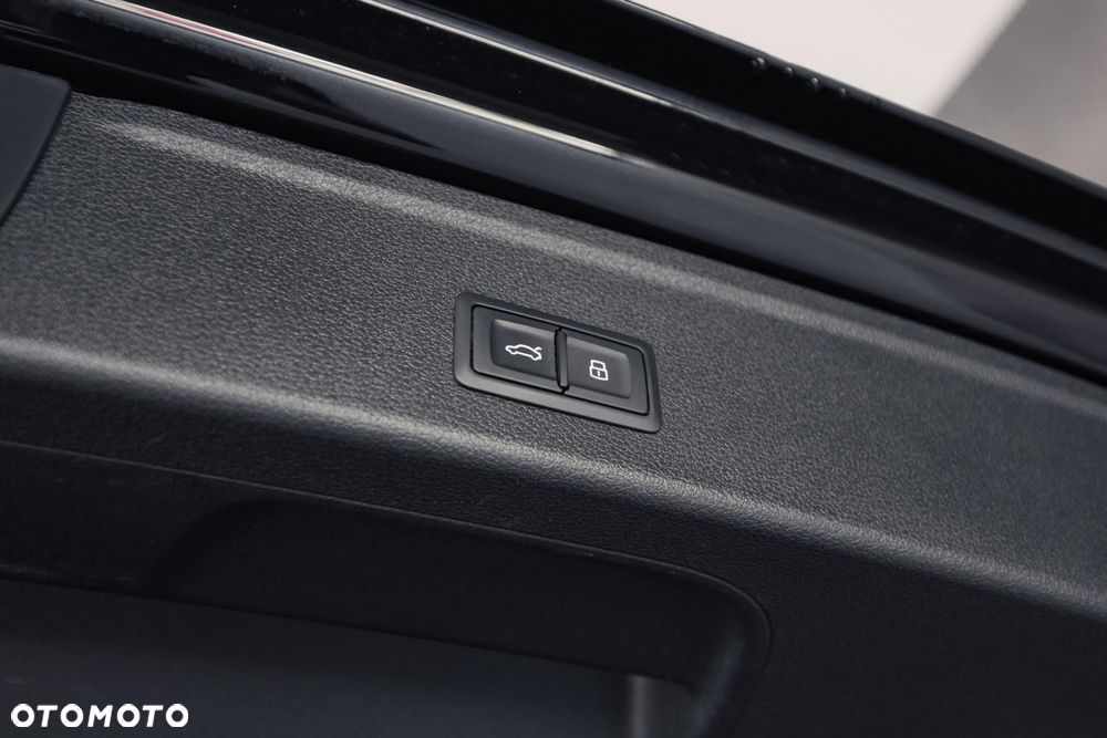Audi A4 Avant 40 TFSI mHEV S Line S tronic - 37