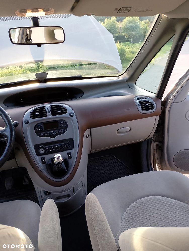 Citroën Xsara Picasso - 13