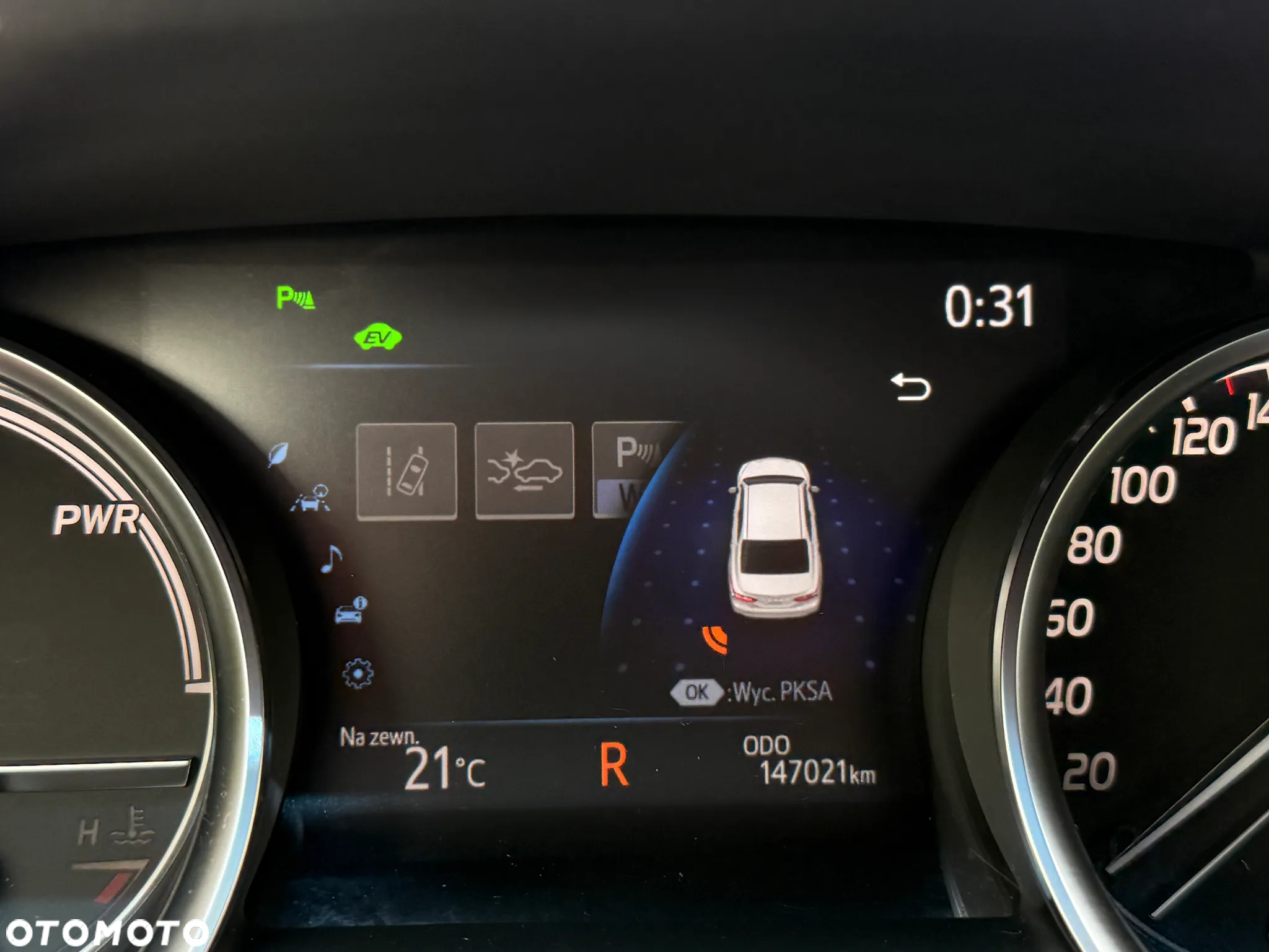 Toyota Camry 2.5 Hybrid Comfort CVT - 25