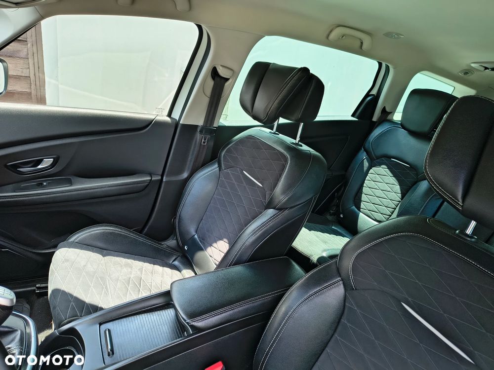 Renault Grand Scenic - 10