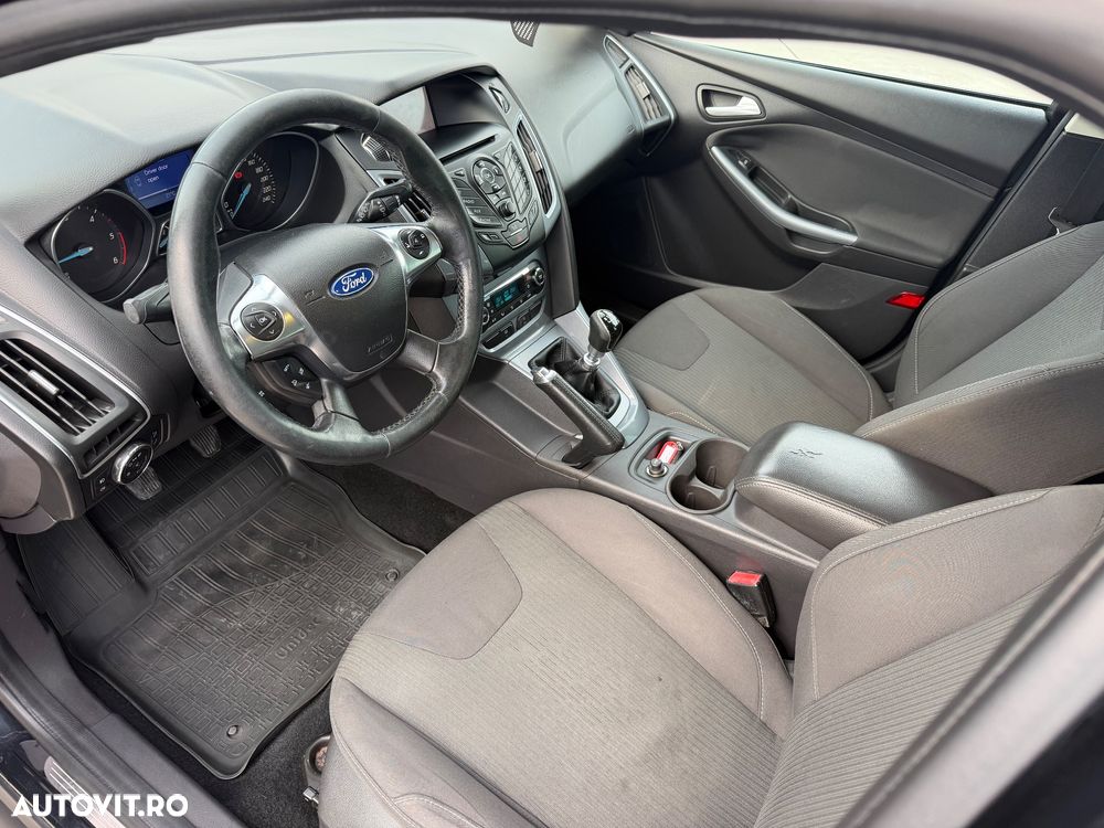 Ford Focus - 10