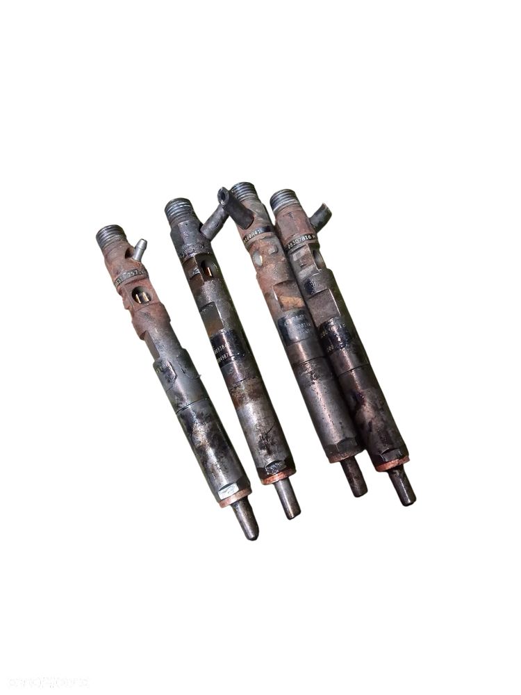 Wtrysk Wtryskiwacz WTRYSKI WTRYSKIWACZE  RENAULT 8200049873 - 1