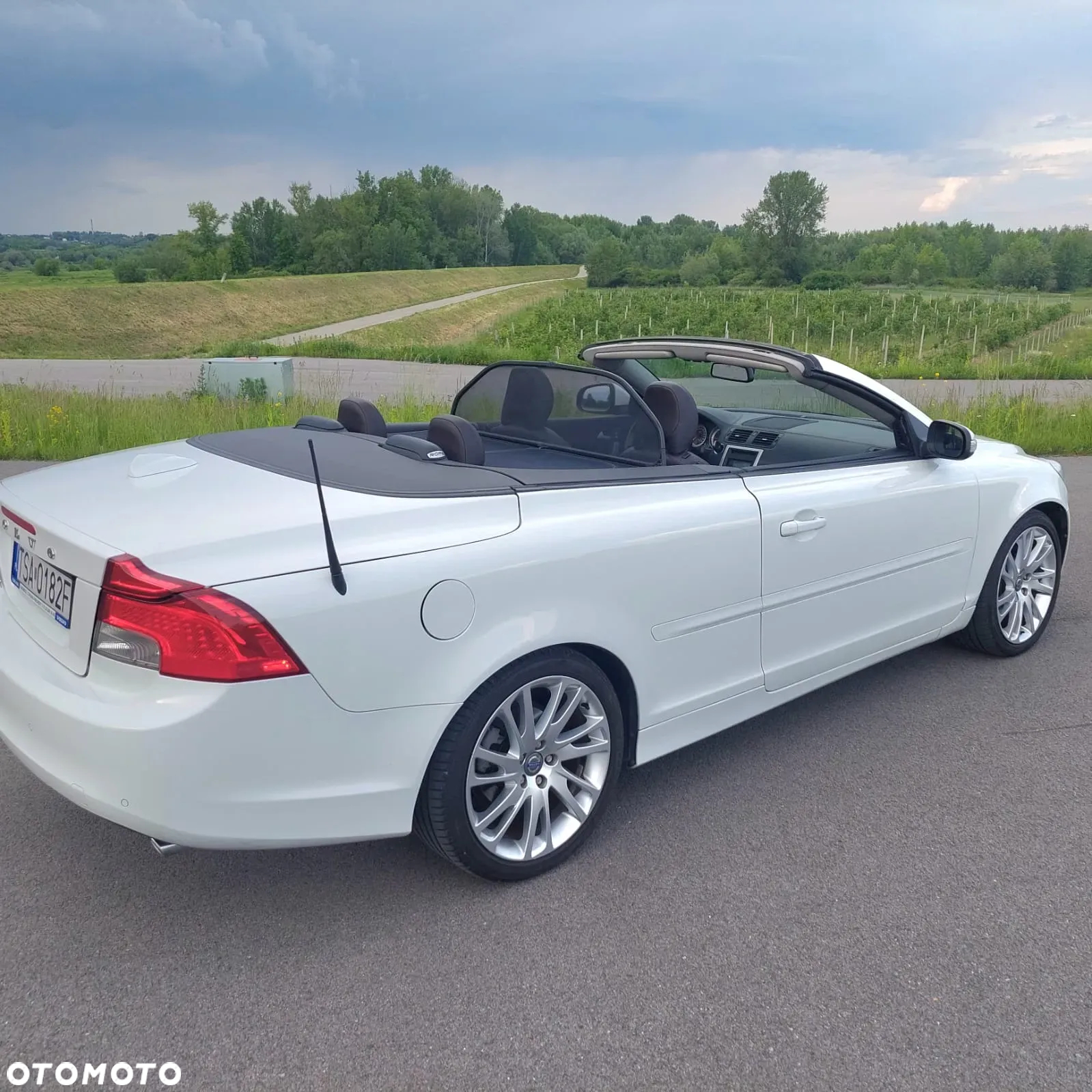 Volvo C70 D3 Momentum - 5