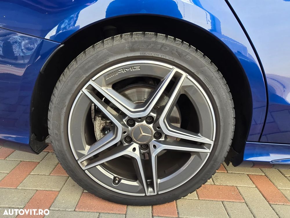 Mercedes-Benz C 220 d T 9G-TRONIC AMG Line - 9