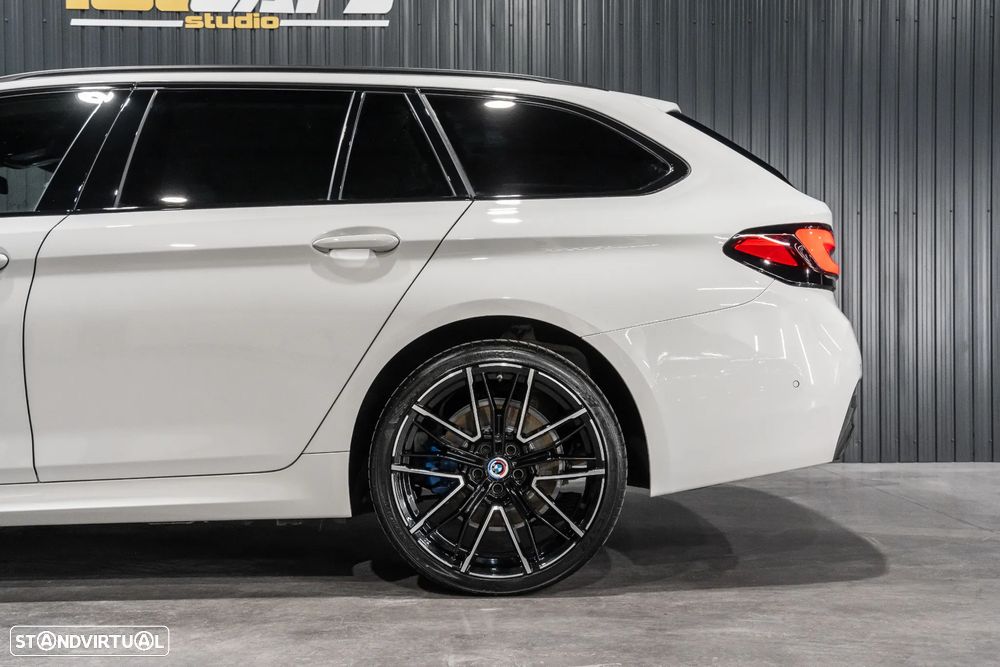 BMW 530 e Pack Desportivo M - 31