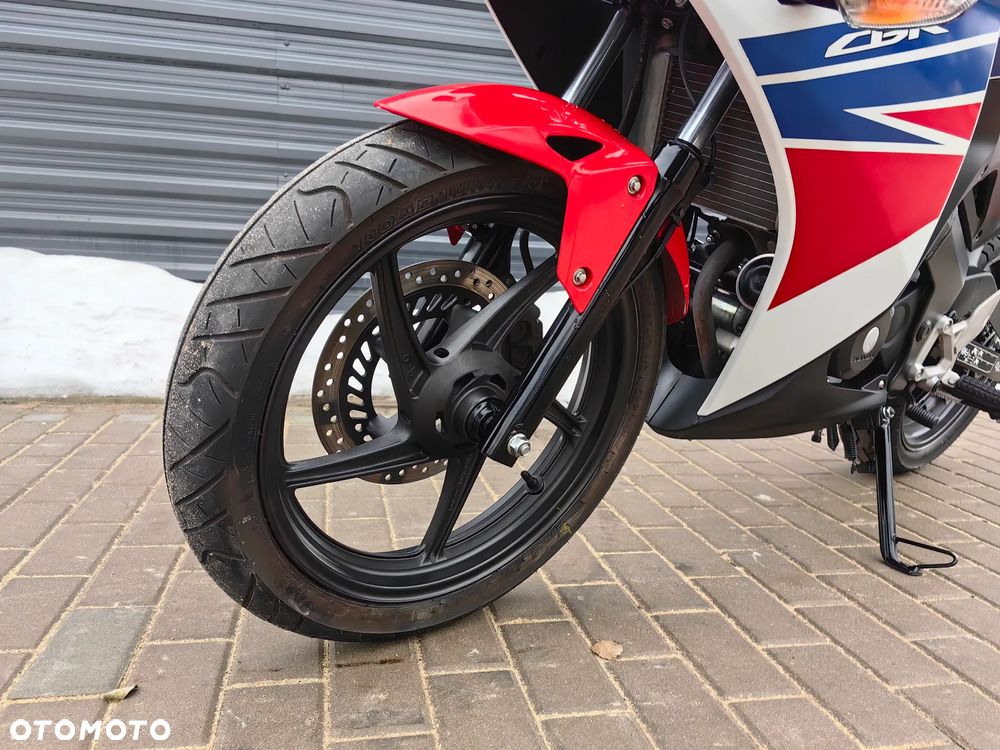 Honda CBR - 12