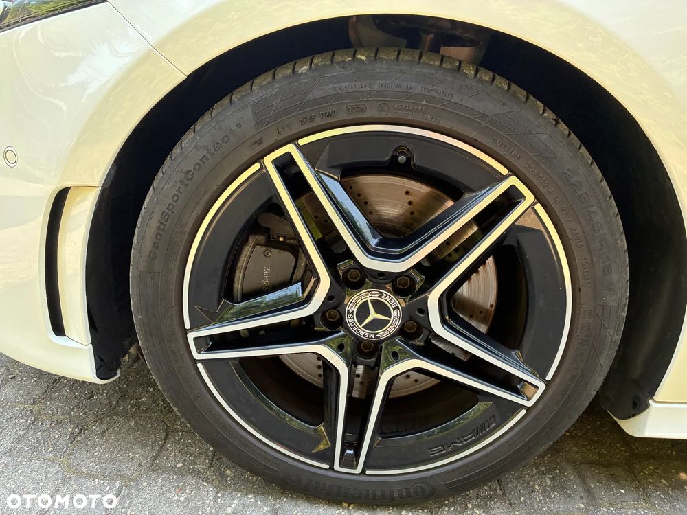 Mercedes-Benz Klasa A 250 AMG Line 7G-DCT - 24