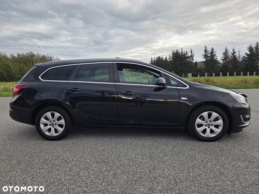 Opel Astra 1.4 Turbo Automatik Exklusiv - 2