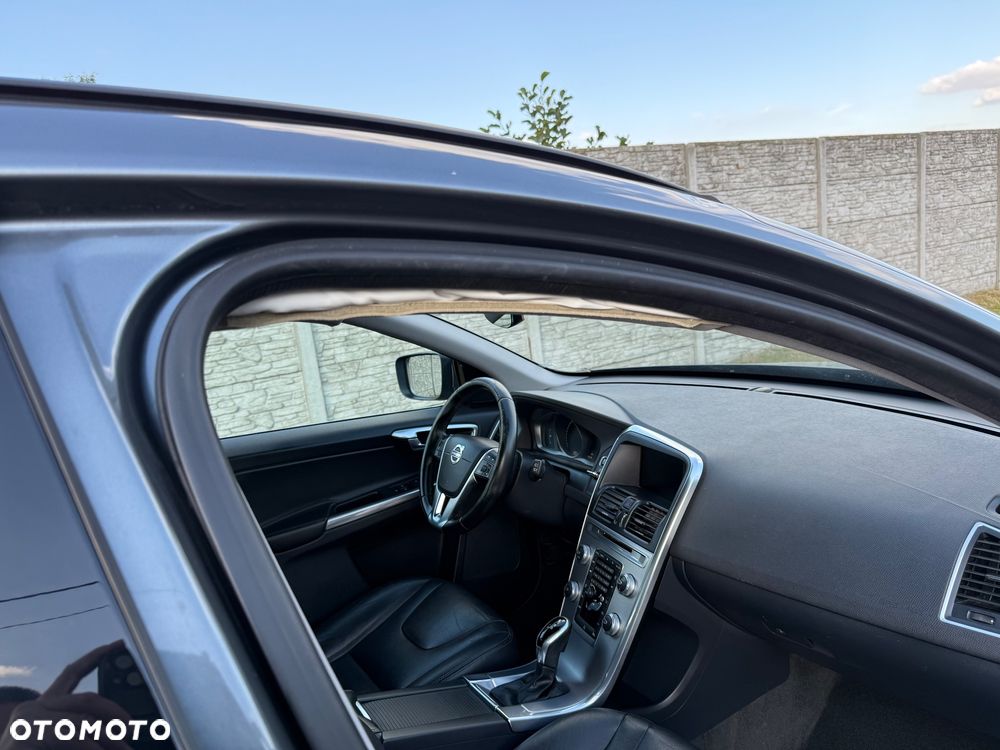 Volvo XC 60 - 6