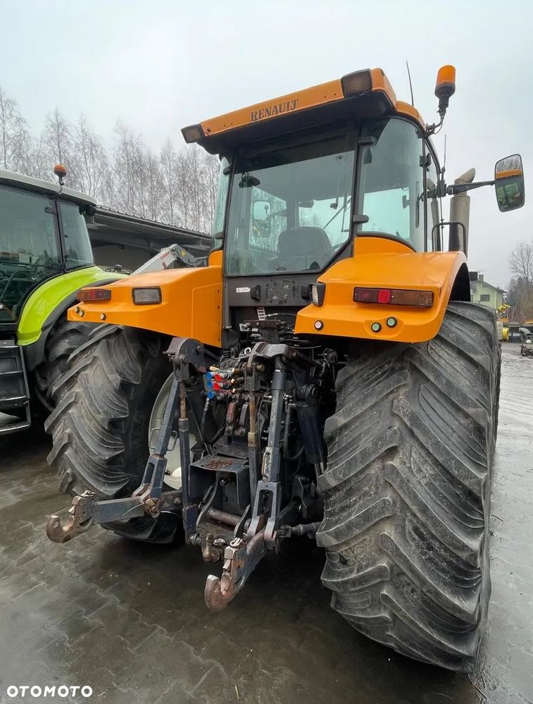 Renault Ares 825 RZ - 3