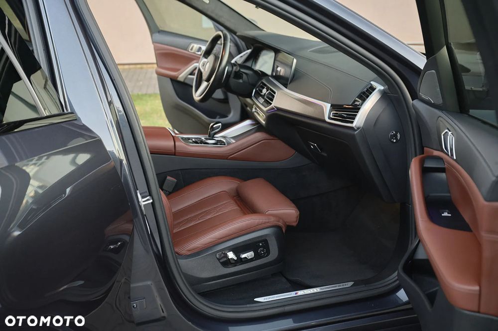 BMW X6 M50i - 22