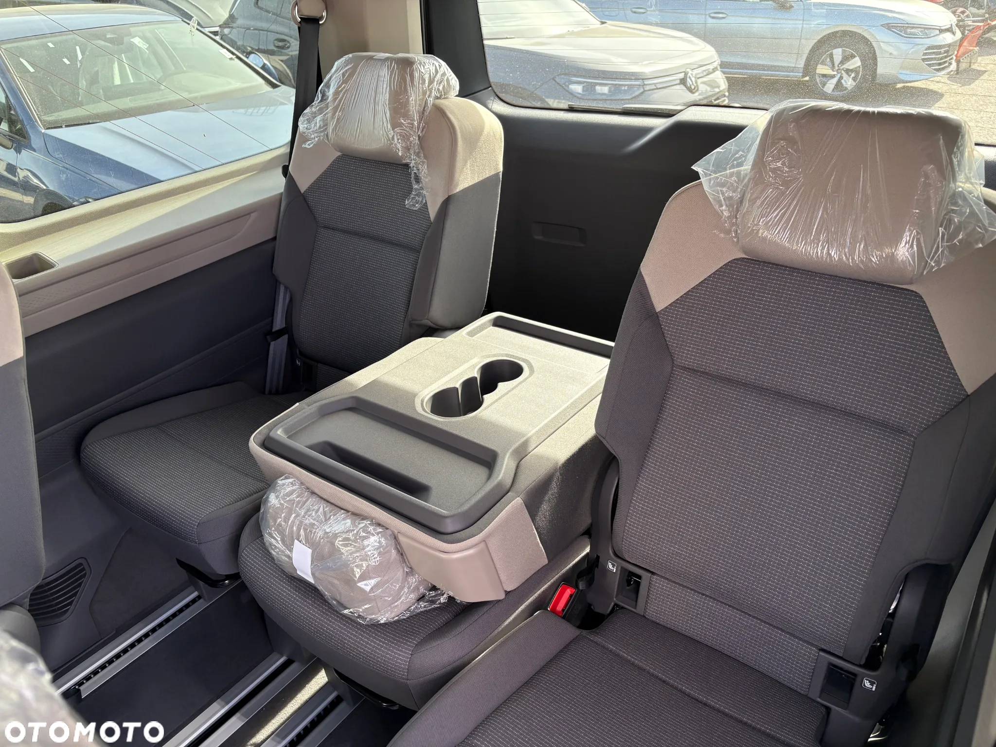 Volkswagen Multivan - 8