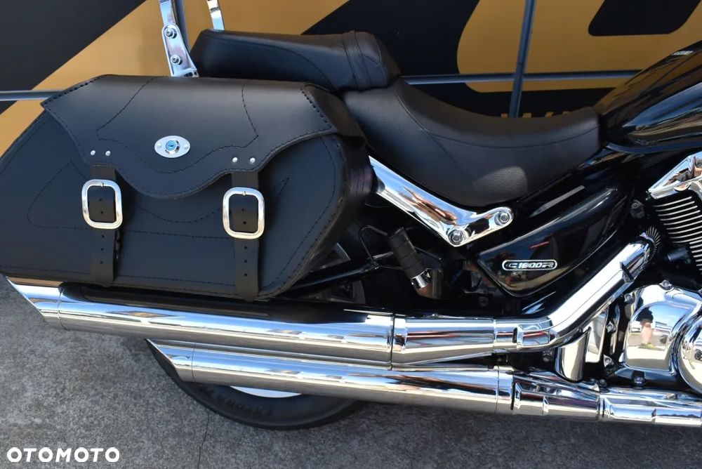 Suzuki Intruder - 6