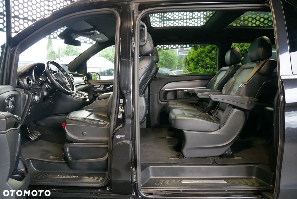 Mercedes-Benz Klasa V - 8