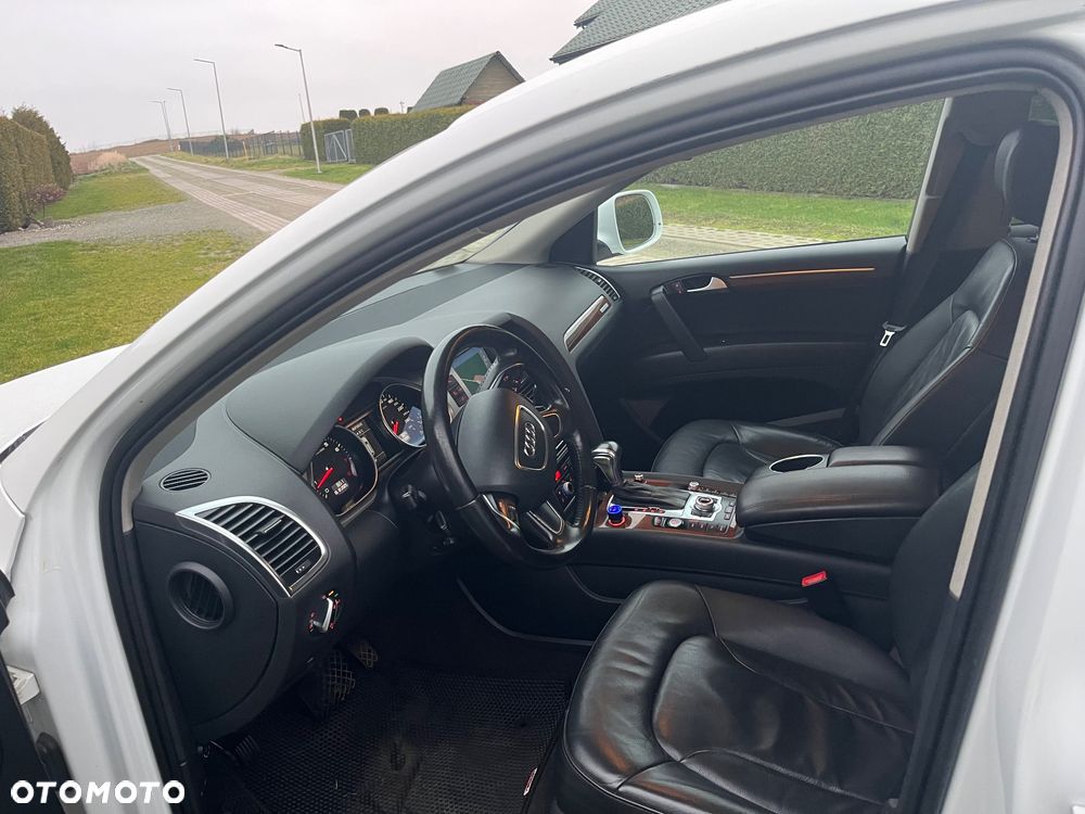 Audi Q7 - 10