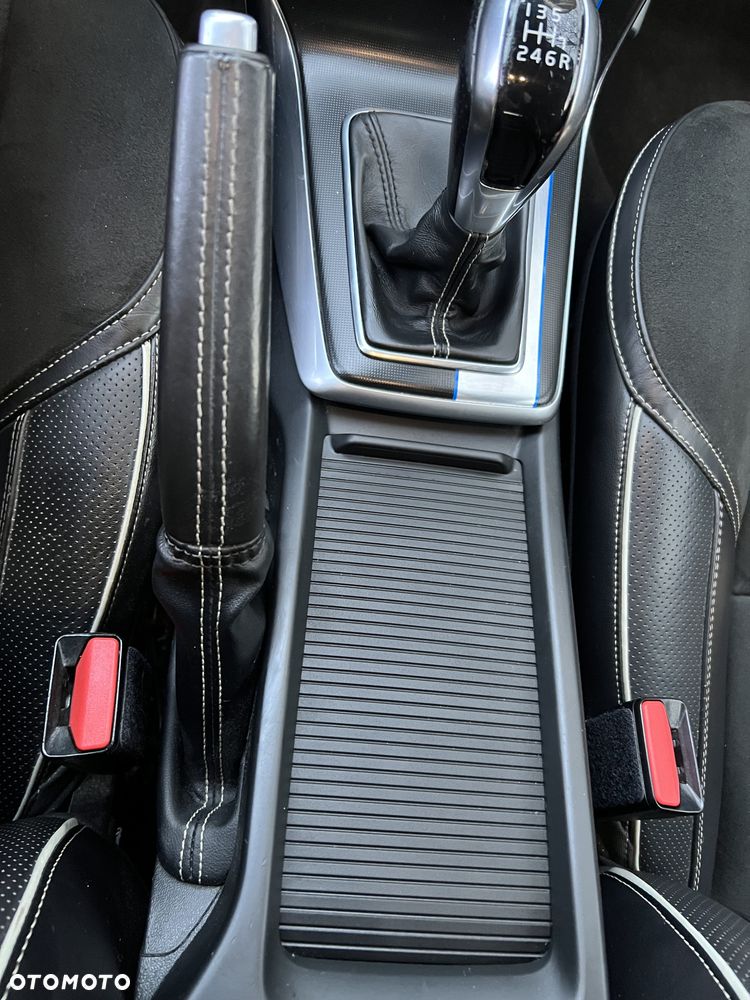 Volvo V40 D2 Drive-E R-Design Momentum - 25