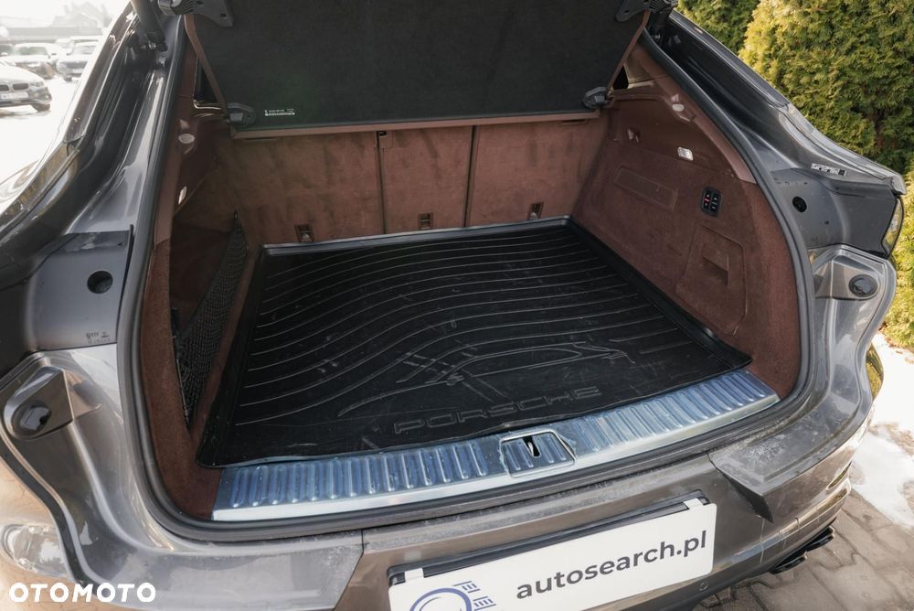 Porsche Cayenne Turbo - 39