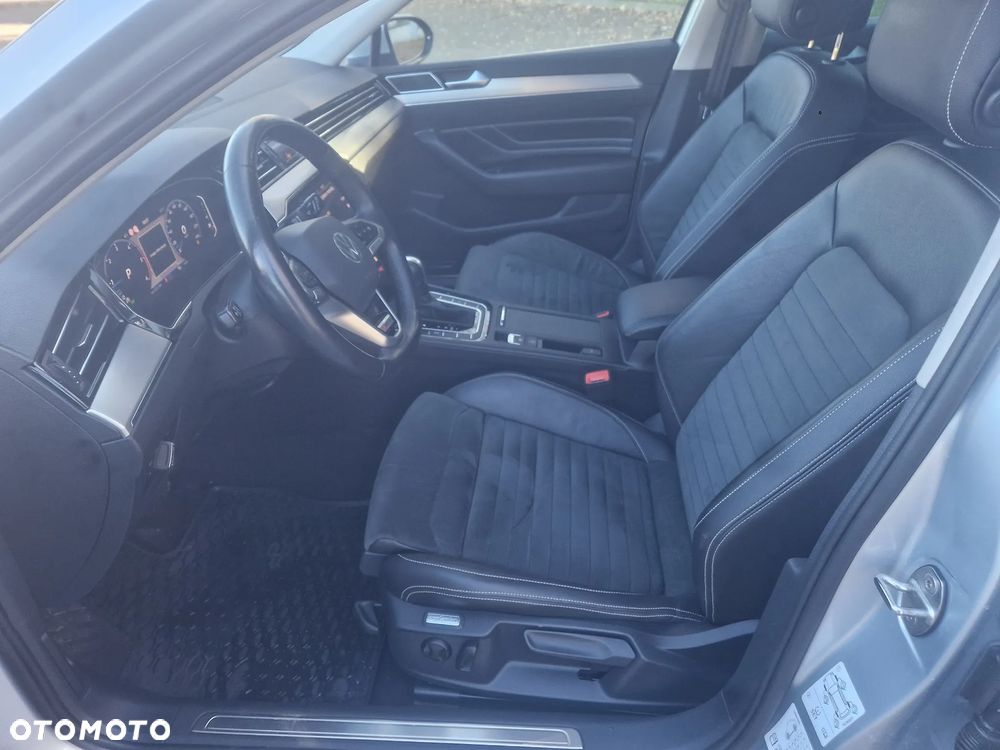 Volkswagen Passat Variant 2.0 TDI SCR DSG 4Motion Business - 18