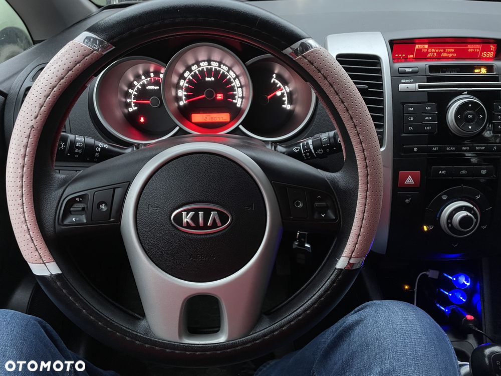 Kia Venga 1.4 CRDi M - 10