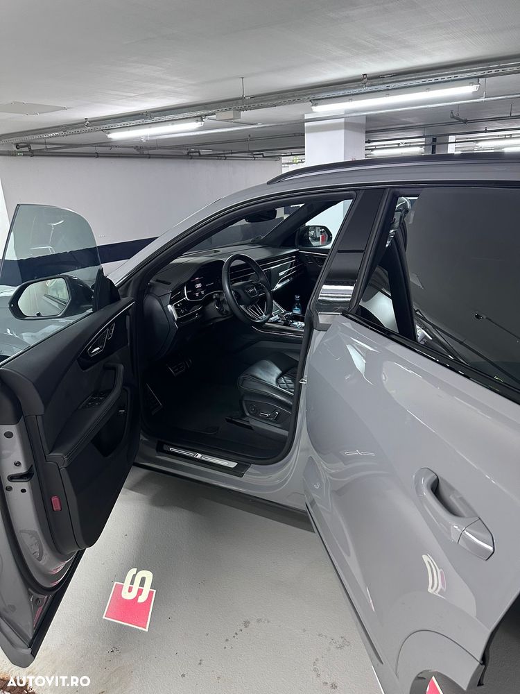 Audi Q8 - 8