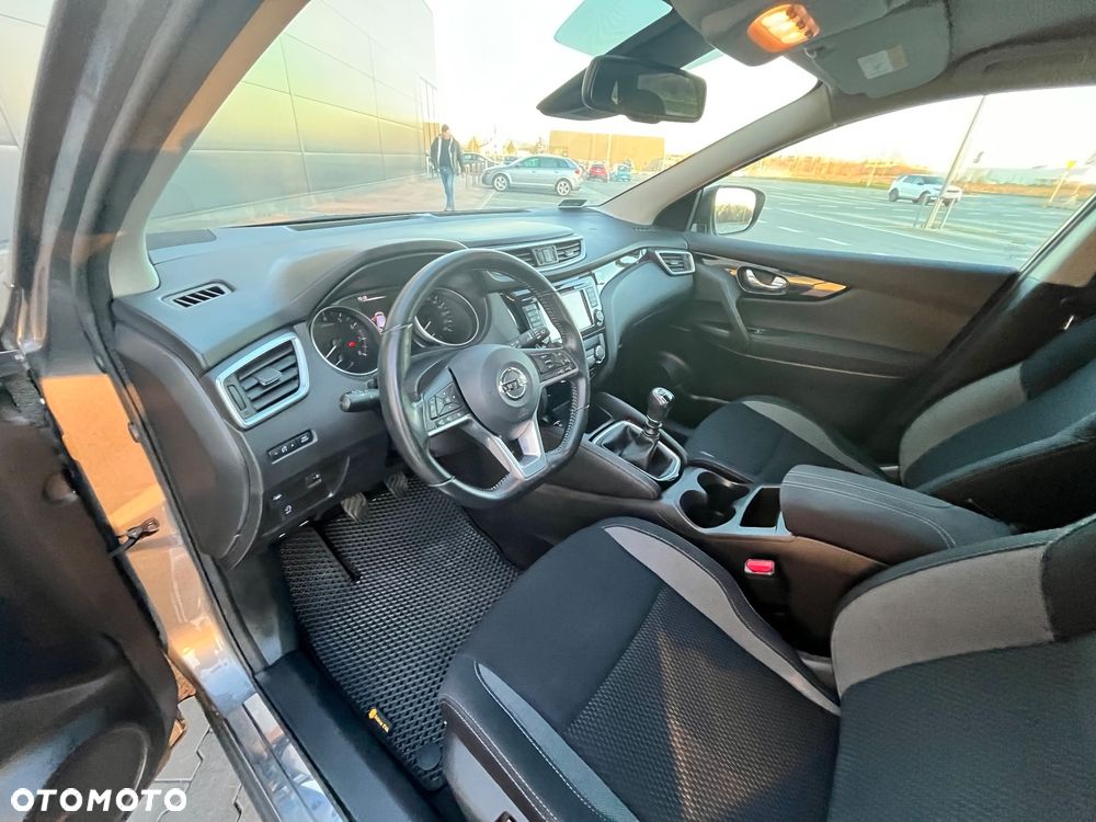 Nissan Qashqai 1.2 DIG-T Visia EU6 - 10