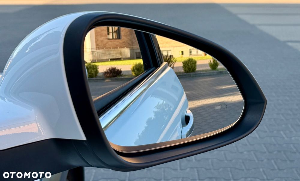 Opel Insignia - 36