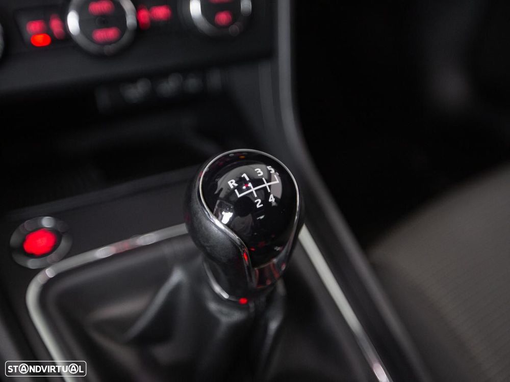 SEAT Leon ST 1.6 TDI Style S/S - 19