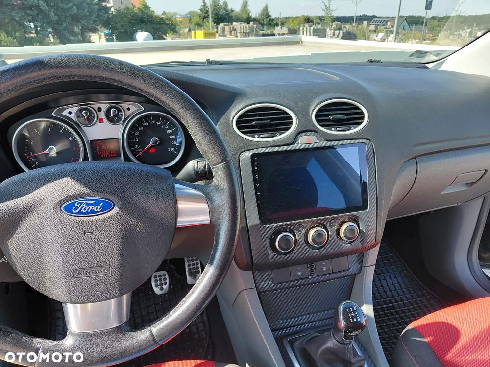 Ford Focus - 12