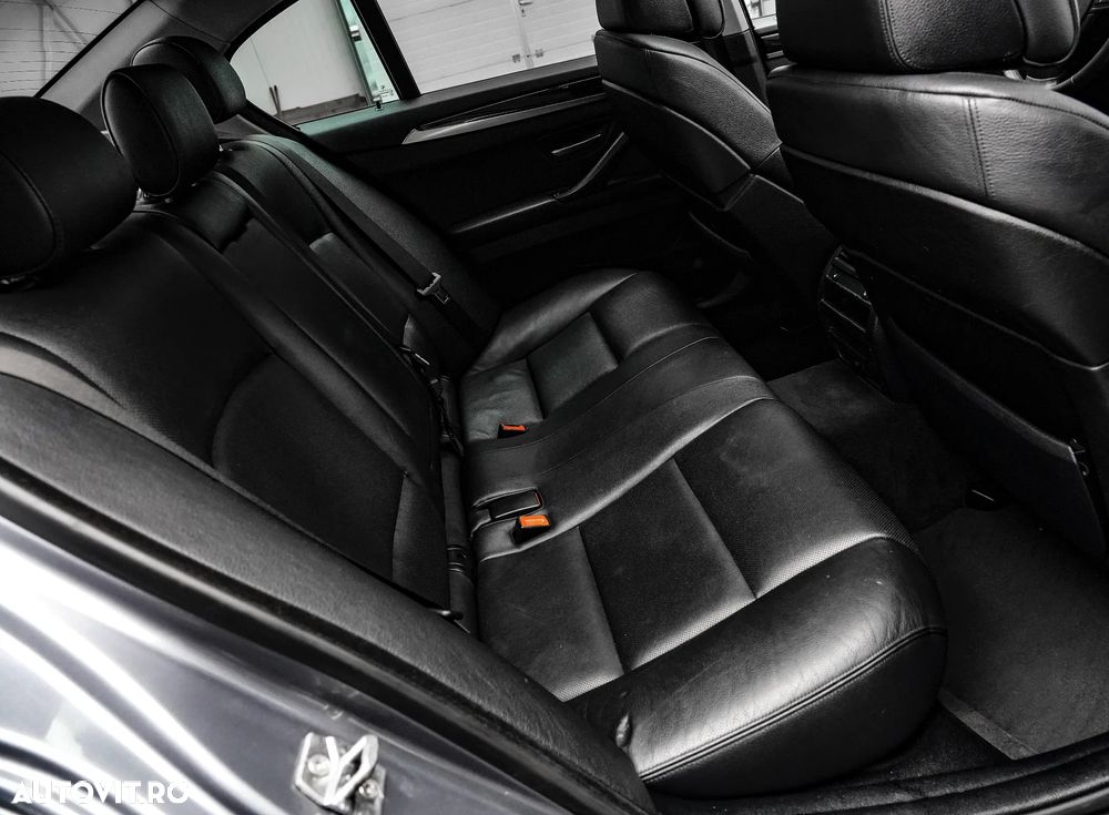 BMW Seria 5 535d xDrive AT - 17