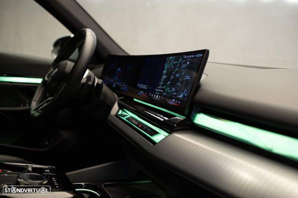 BMW 530 e Pack Desportivo M Pro - 11