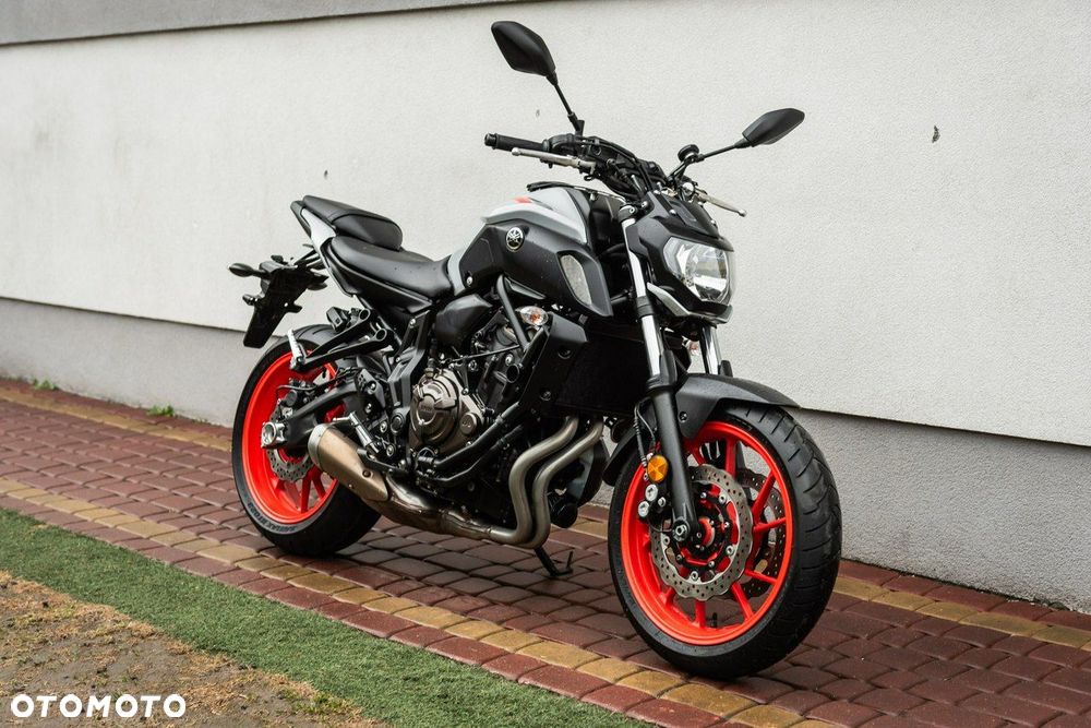 Yamaha MT - 2