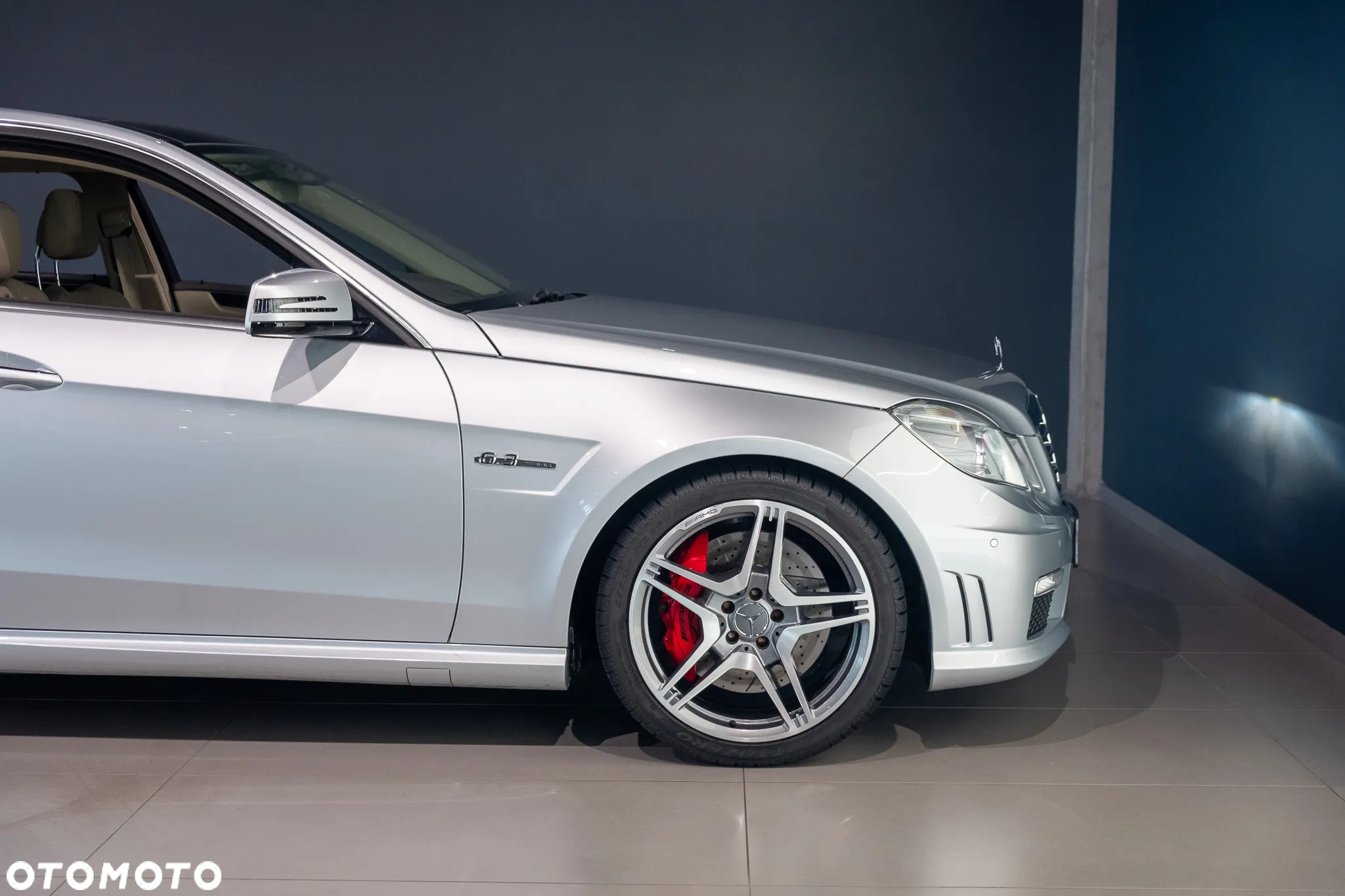 Mercedes-Benz Klasa E 63 AMG - 12