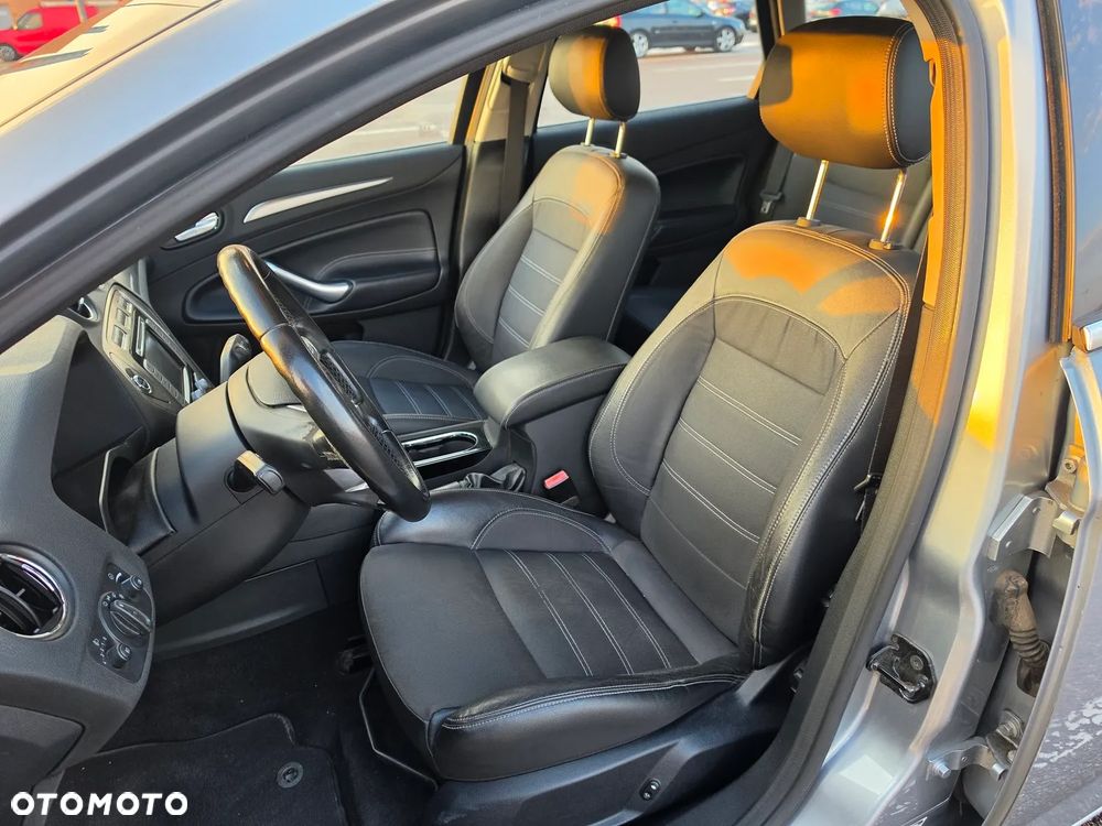 Ford Mondeo 2.2 TDCi Titanium X - 14