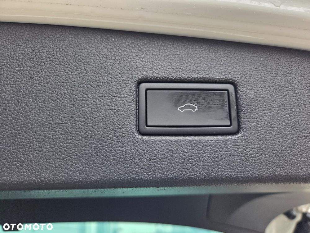 Volkswagen Tiguan 2.0 TDI SCR Elegance DSG - 9