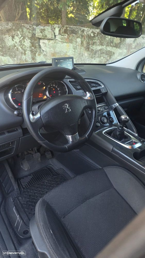 Peugeot 3008 1.6 HDi Allure - 7